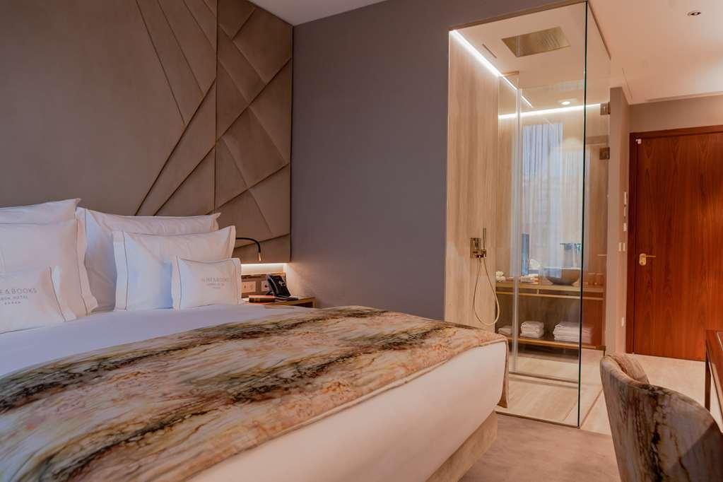 Wine & Books Lisboa Hotel Rum bild A room at the hotel