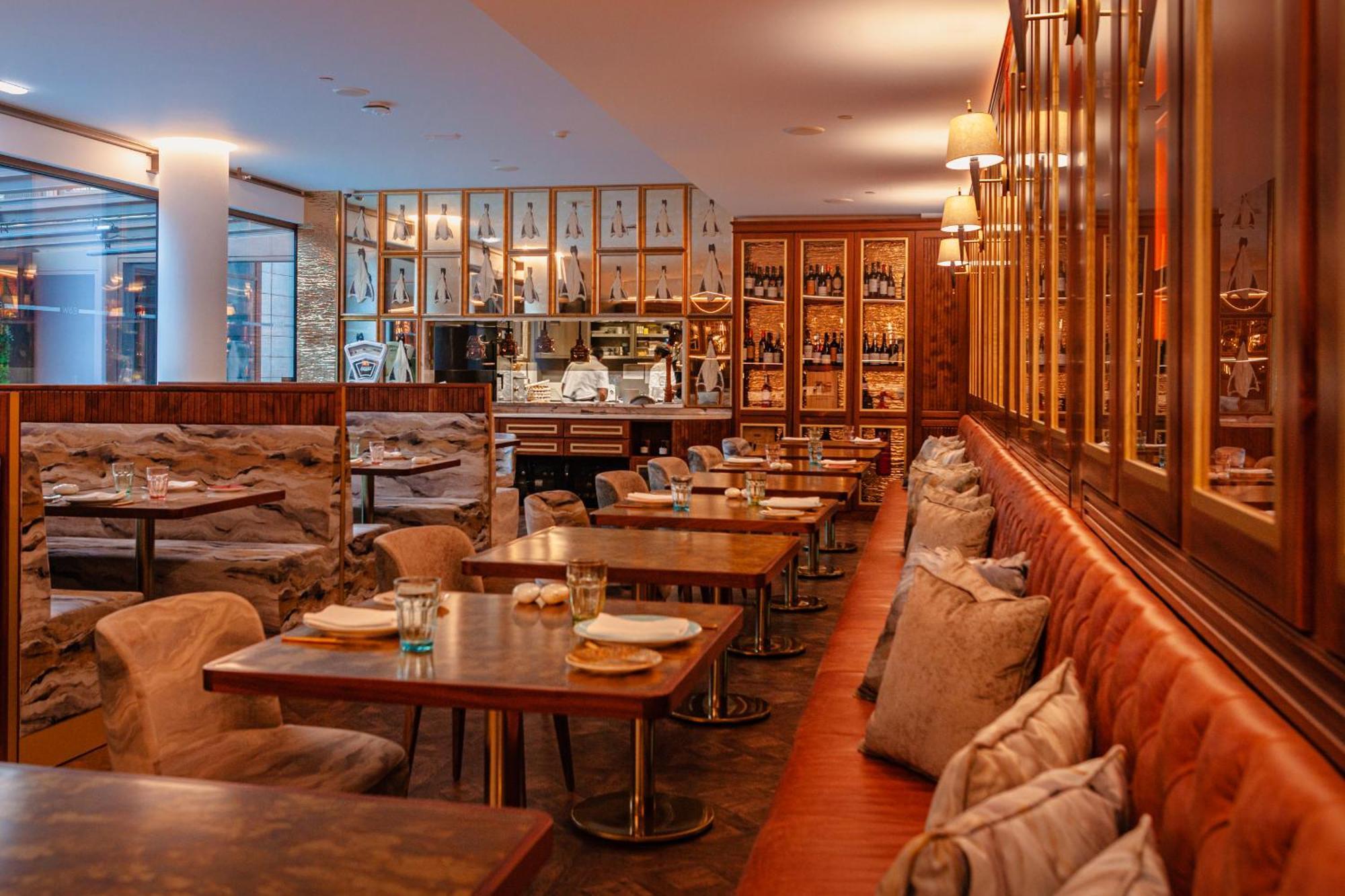Wine & Books Lisboa Hotel Exteriör bild Interior of the restaurant