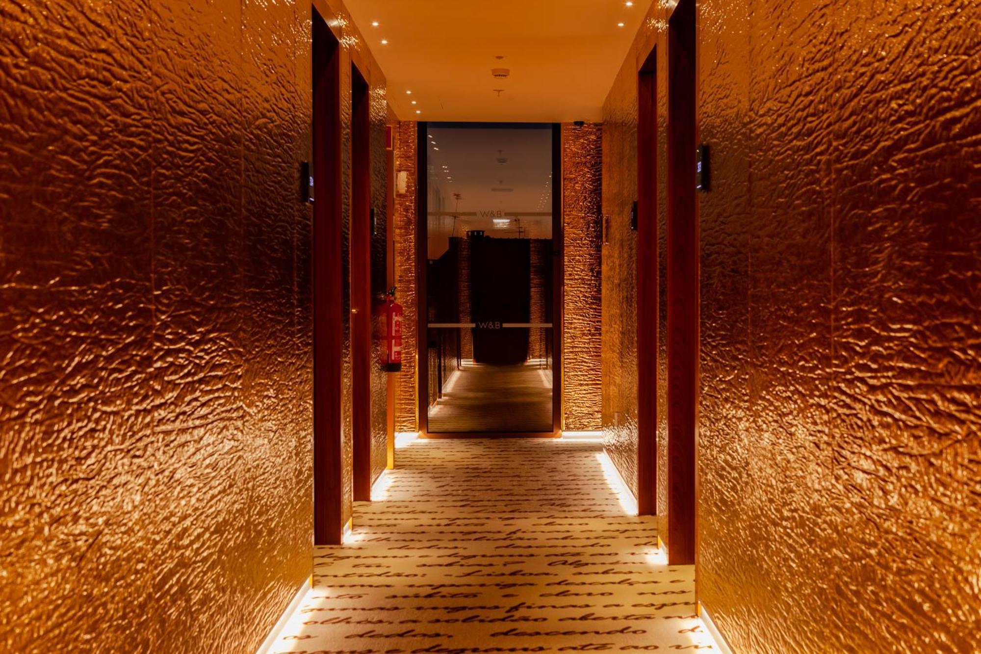 Wine & Books Lisboa Hotel Exteriör bild The interior of the hotel